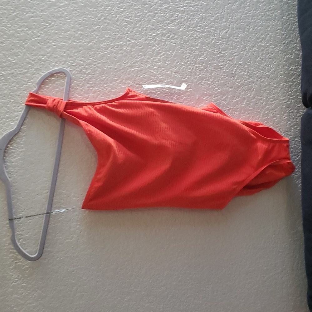 Carmen marc valvo  sz 8 swim wear